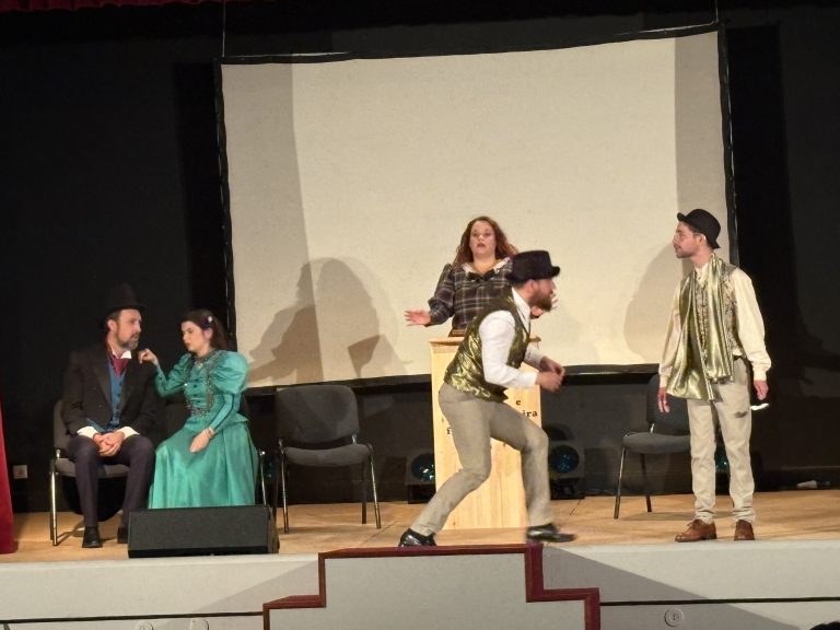 Personagens de Amor de Perdição levam Camilo a tribunal em palco escolar